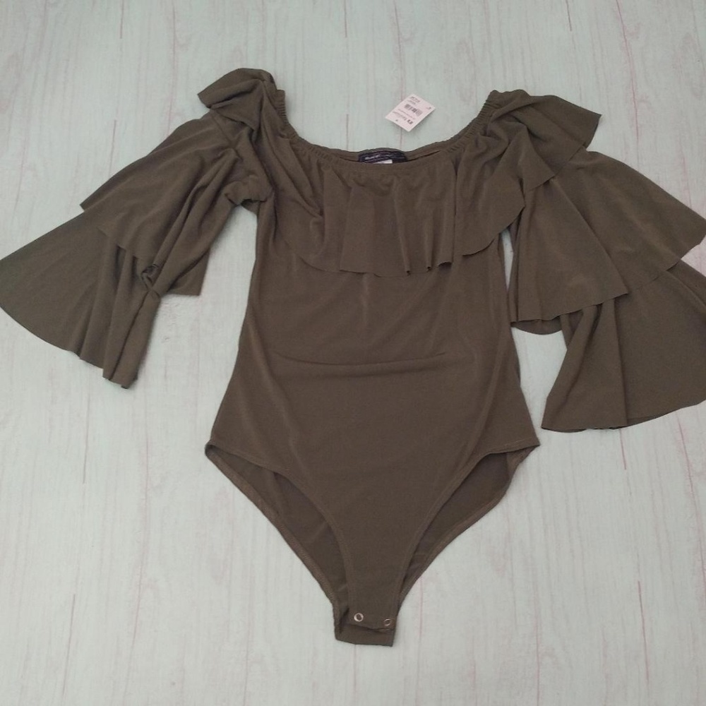 Its Fashion Olive Green Body Suit Misses Medium - NWT